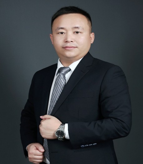 伍纯华